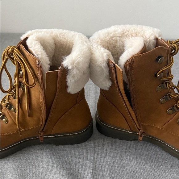 SM New York, leather Fur-Lined Women's Boots NWOT - Picture 7 of 11